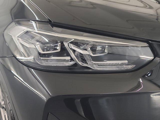 Photo of 2022 Black Sapphire Metallic BMW X3