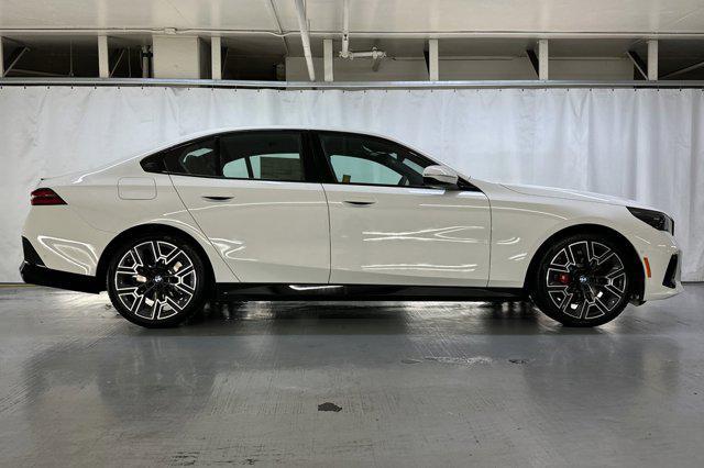 Photo of 2026 Alpine White BMW 530