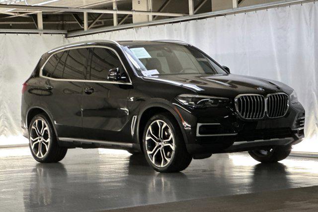 Photo of 2022 Jet Black BMW X5