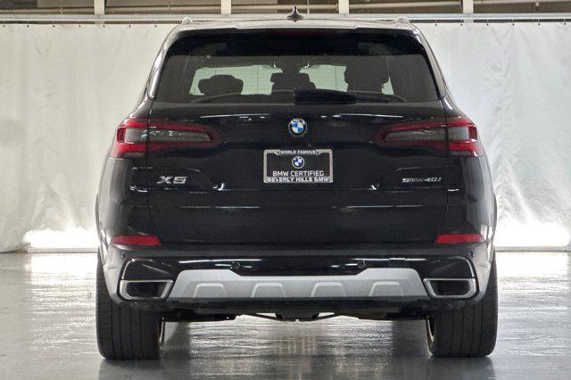 Photo of 2022 Jet Black BMW X5