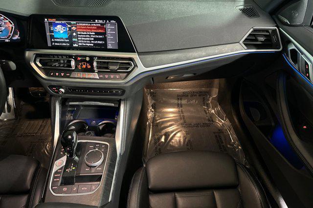 Photo of 2022 Black Sapphire Metallic BMW M440