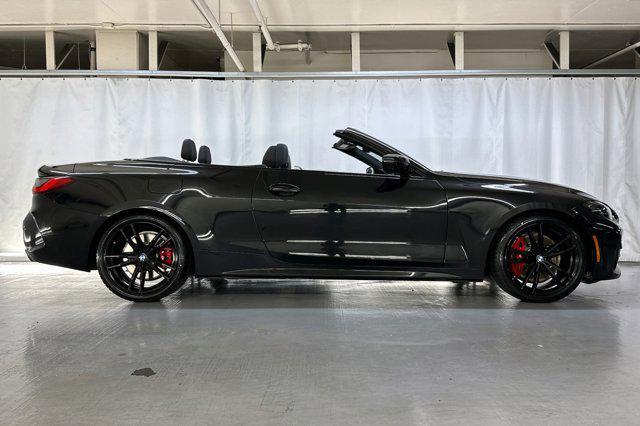 Photo of 2022 Black Sapphire Metallic BMW M440