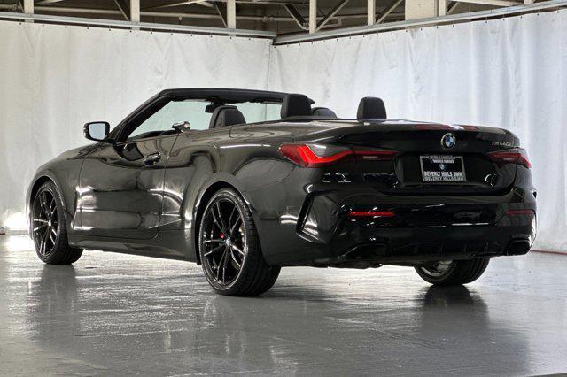Photo of 2022 Black Sapphire Metallic BMW M440