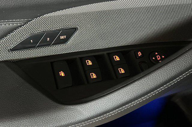 Photo of 2022 Black Sapphire Metallic BMW M440