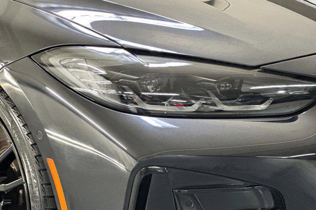 Photo of 2022 Black Sapphire Metallic BMW M440