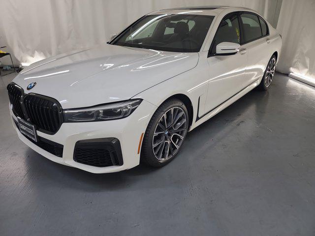 Photo of 2022 Alpine White BMW 740