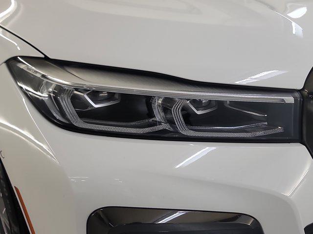 Photo of 2022 Alpine White BMW 740