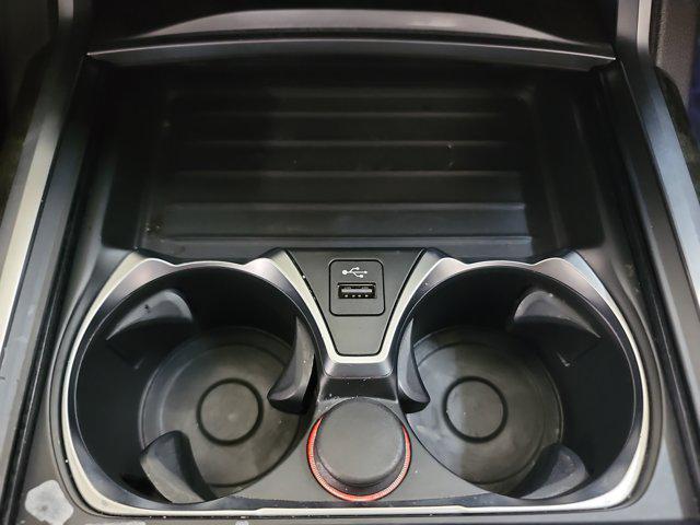 Photo of 2022 Alpine White BMW 740