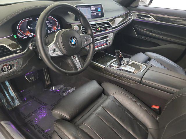 Photo of 2022 Alpine White BMW 740