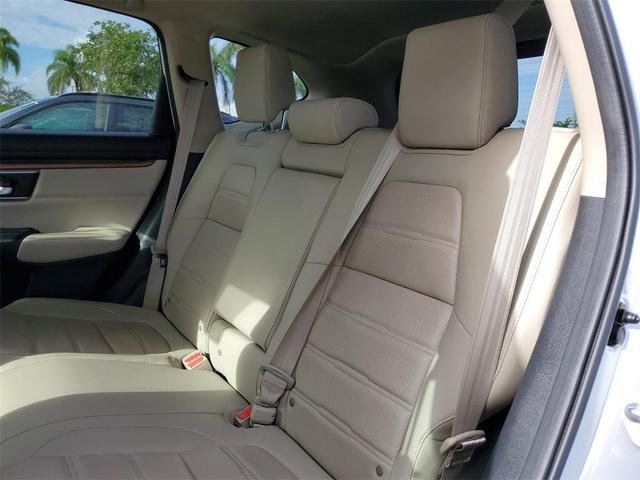 Photo of 2022 Platinum White Pearl Honda CR-V