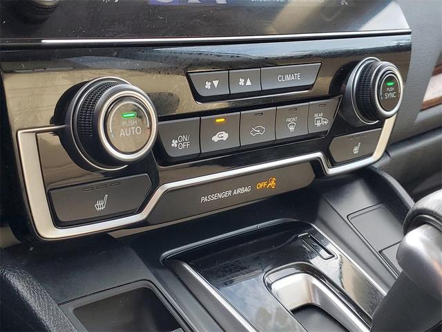 Photo of 2022 Platinum White Pearl Honda CR-V