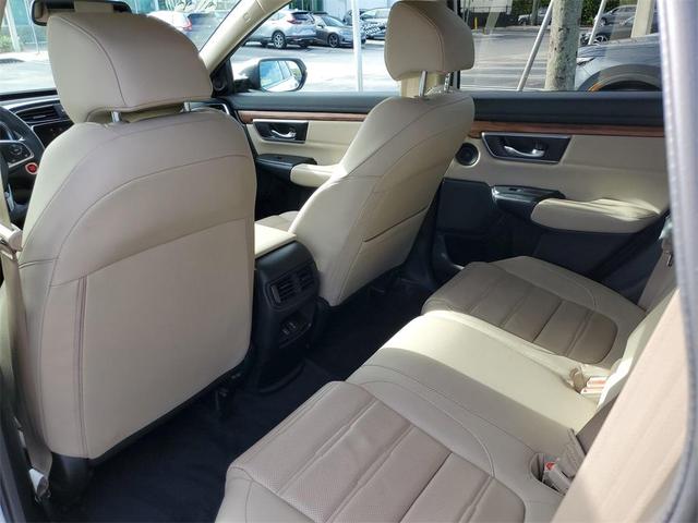 Photo of 2022 Platinum White Pearl Honda CR-V