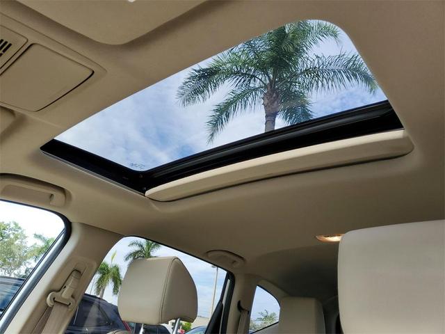 Photo of 2022 Platinum White Pearl Honda CR-V