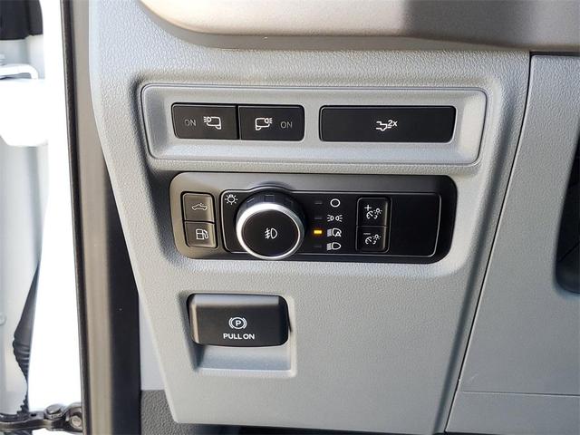 Photo of 2024 Oxford White Ford F-150