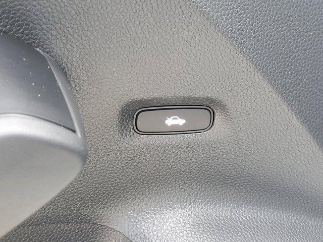 Photo of 2023 Platinum White Pearl Honda Civic