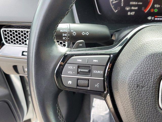 Photo of 2023 Platinum White Pearl Honda Civic