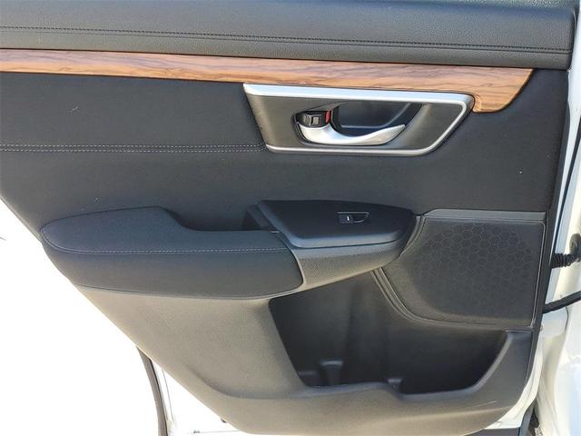 Photo of 2022 Platinum White Pearl Honda CR-V