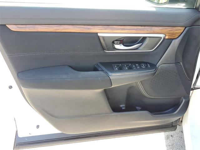 Photo of 2022 Platinum White Pearl Honda CR-V