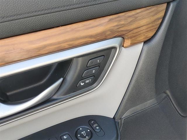 Photo of 2022 Lunar Silver Metallic Honda CR-V