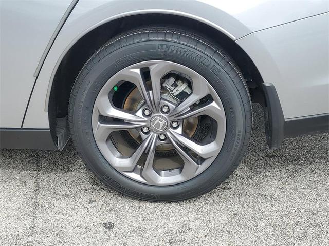 Photo of 2023 Lunar Silver Metallic Honda Accord