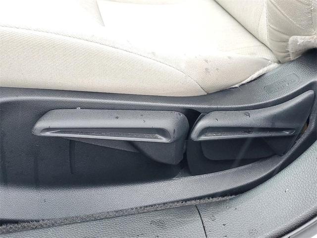 Photo of 2024 Platinum White Pearl Honda Accord