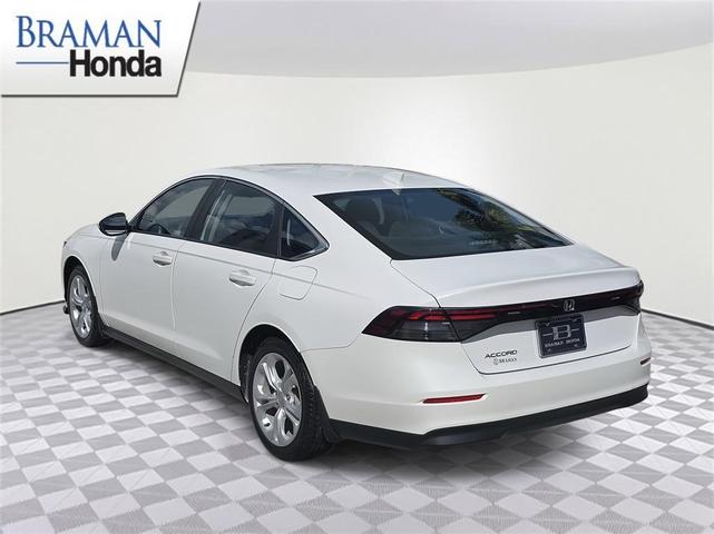 Photo of 2023 Platinum White Pearl Honda Accord