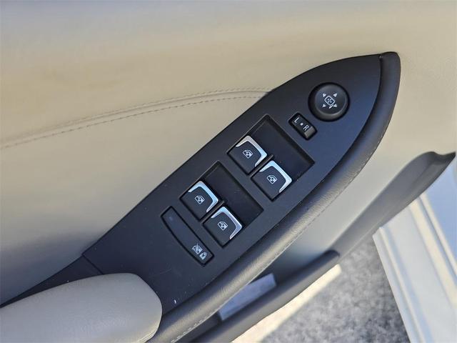 Photo of 2019 Crystal White Tri-Coat Cadillac CTS