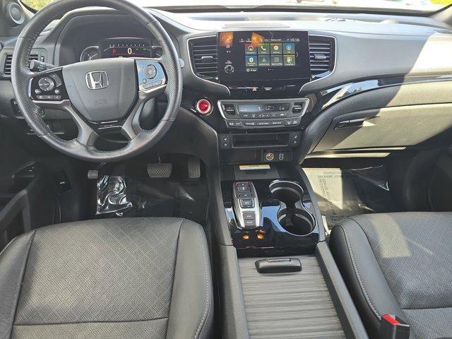 Photo of 2023 Sonic Gray Pearl Honda Passport