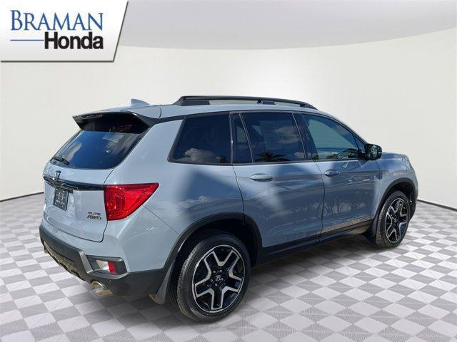 Photo of 2023 Sonic Gray Pearl Honda Passport