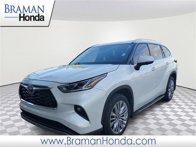 2024 Toyota Highlander