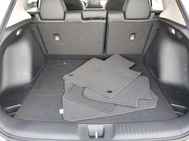 Photo of 2023 White Honda HR-V