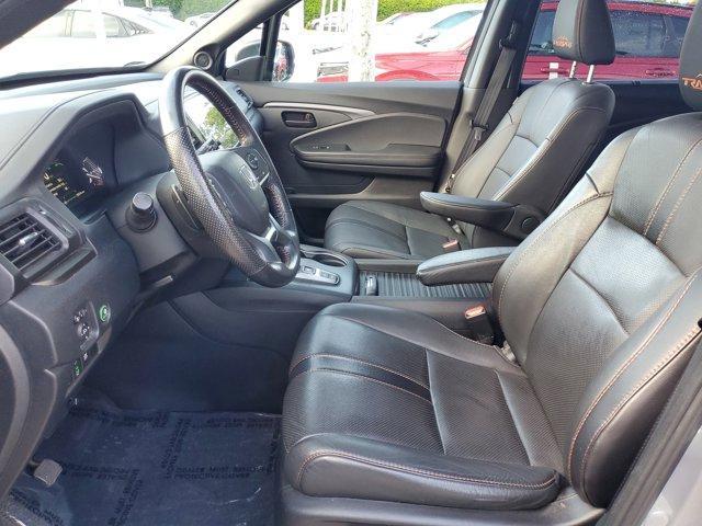 Photo of 2022 Silver Honda Passport