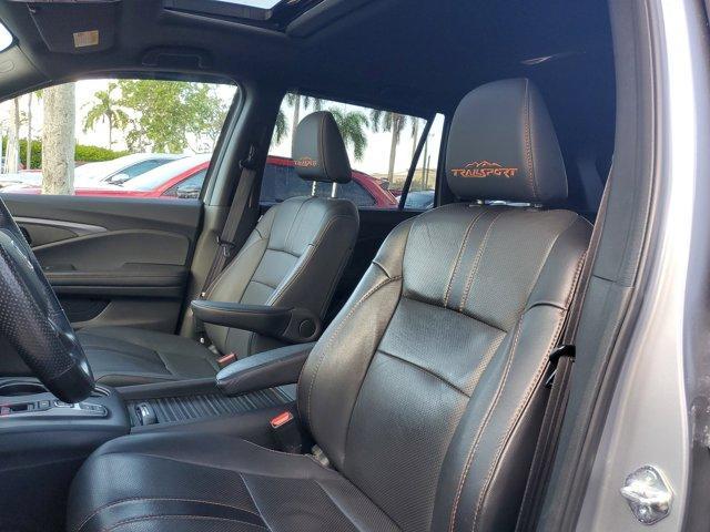 Photo of 2022 Silver Honda Passport