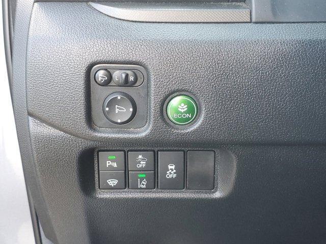 Photo of 2022 Silver Honda Passport