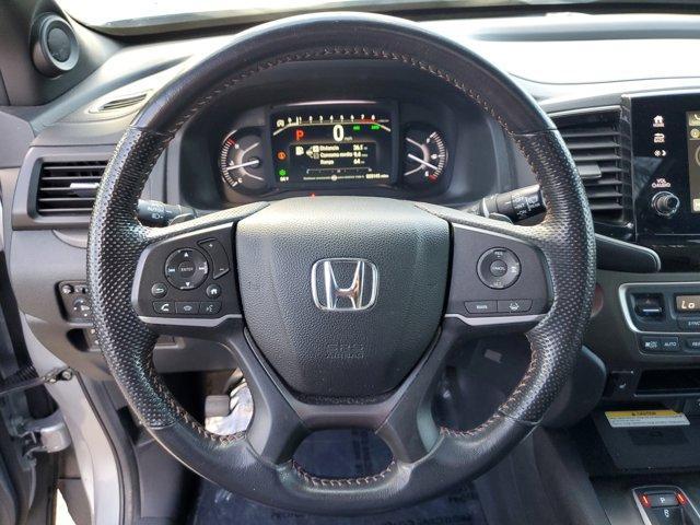Photo of 2022 Silver Honda Passport