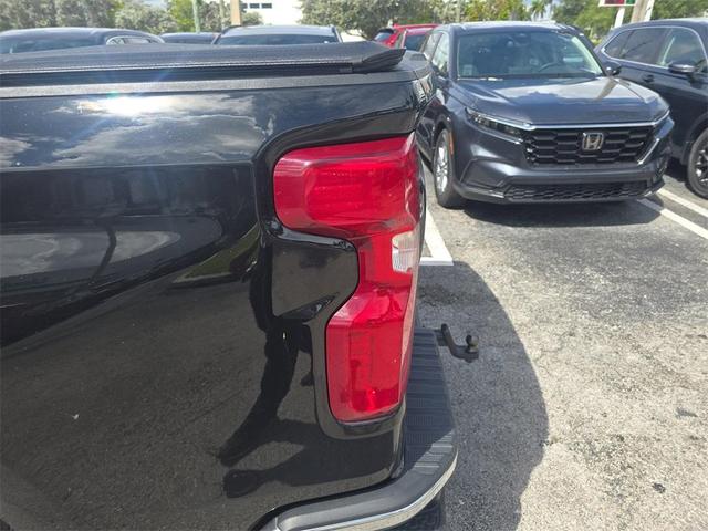 Photo of 2021 Black Chevrolet Silverado 1500