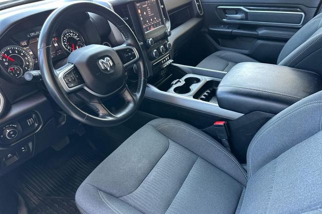 Photo of 2022 Diamond Black Crystal Pearlcoat RAM 1500