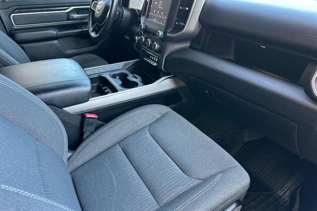 Photo of 2022 Diamond Black Crystal Pearlcoat RAM 1500