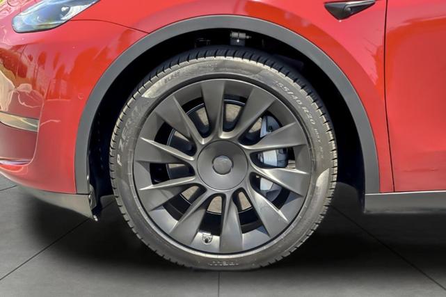 Photo of 2022 Red Multi-Coat Tesla Model Y