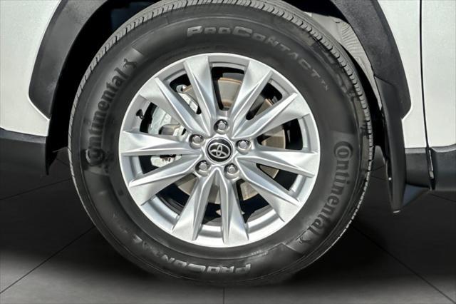 Photo of 2022 Wind Chill Pearl Toyota Corolla Cross