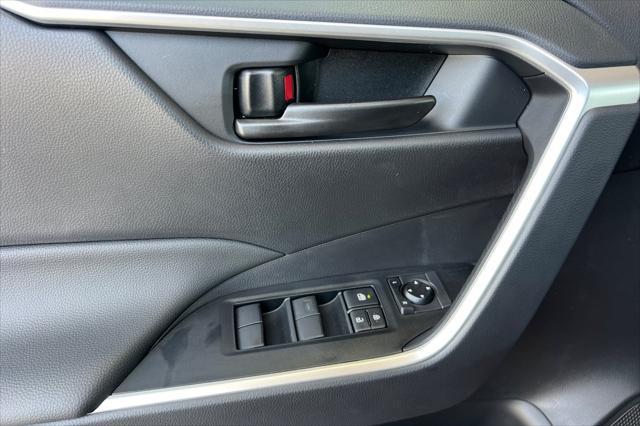 Photo of 2025 Ruby Flare Pearl Toyota RAV4