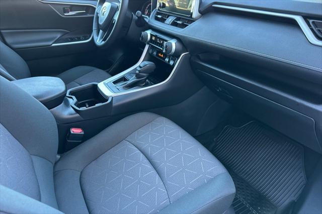 Photo of 2024 Silver Sky Metallic Toyota RAV4