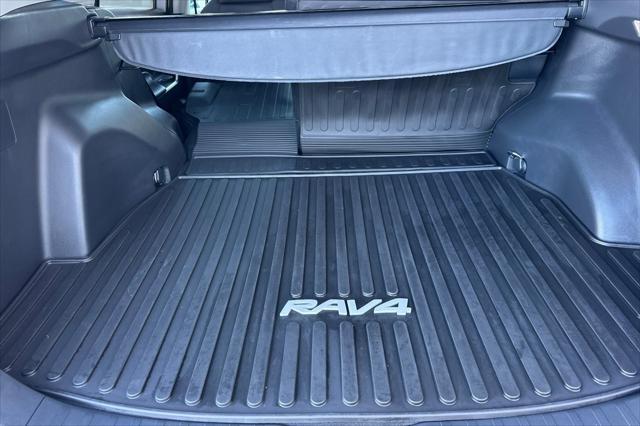 Photo of 2024 Silver Sky Metallic Toyota RAV4