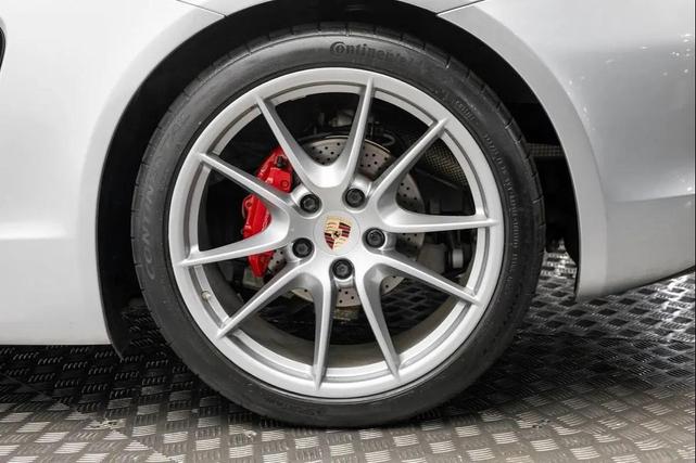 Photo of 2014 Silver Porsche Boxster