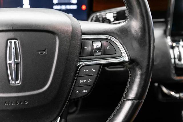 Photo of 2019 Black Lincoln Navigator