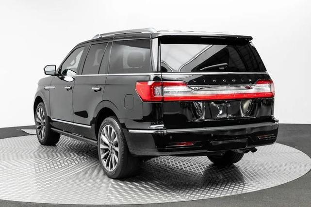 Photo of 2019 Black Lincoln Navigator
