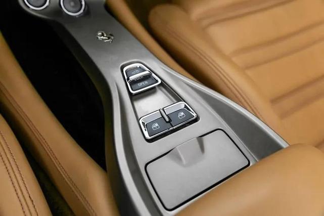 Photo of 2011 Gray Ferrari California