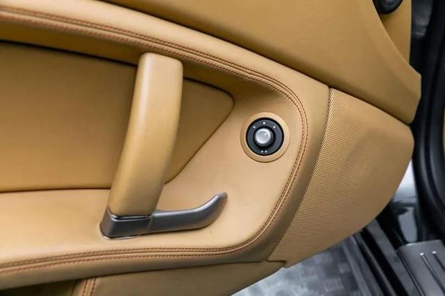 Photo of 2011 Gray Ferrari California