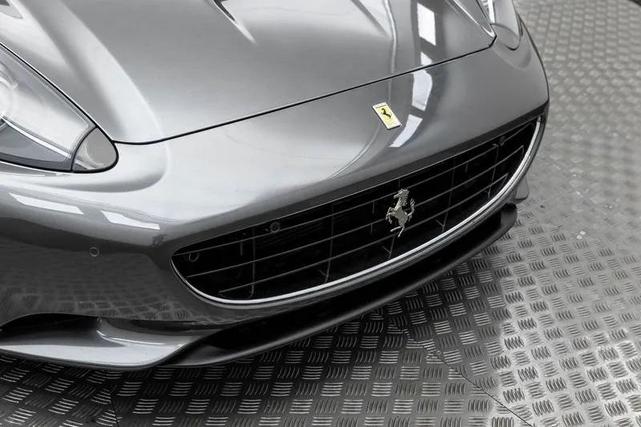 Photo of 2011 Gray Ferrari California