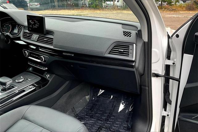 Photo of 2020 White Audi Q5